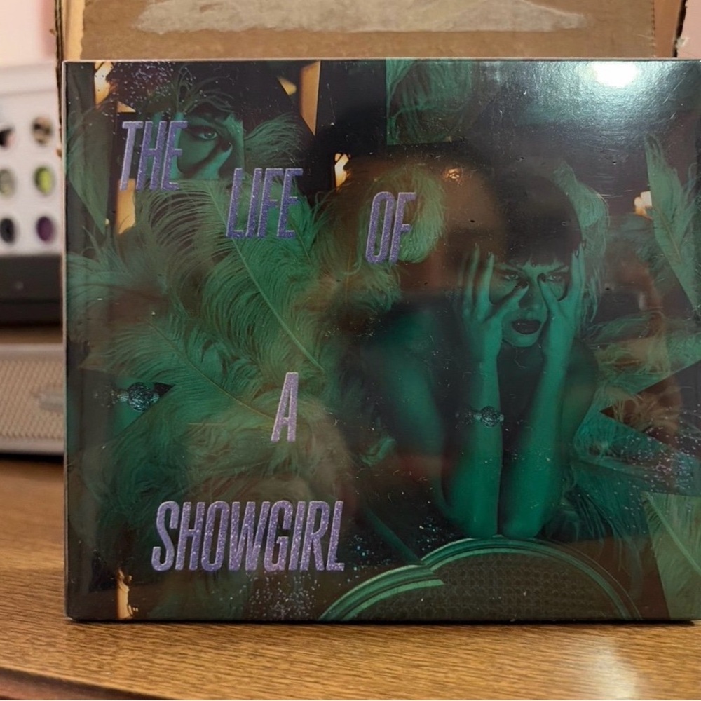 Taylor Swift CD Rapturous edition The life of a show girl